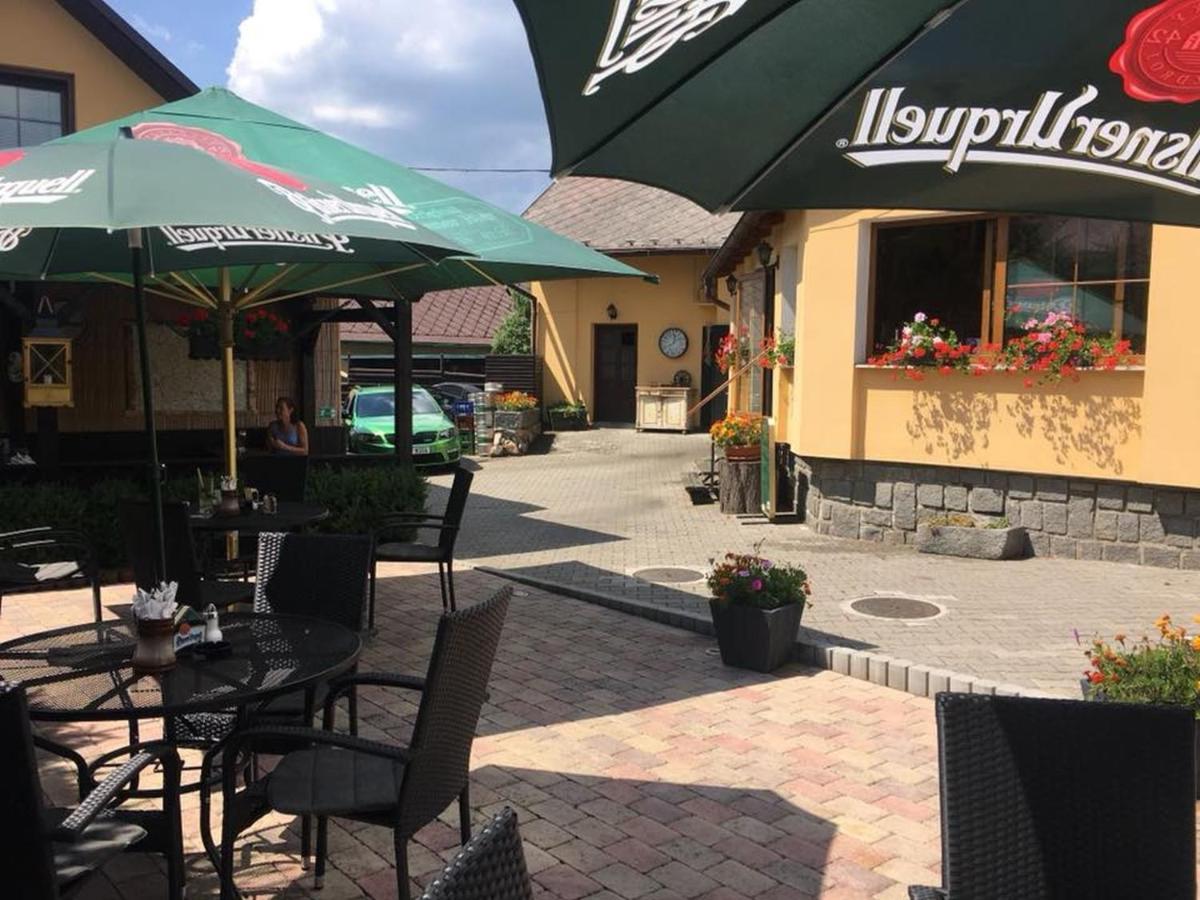 Penzion, Restaurace Jaro Vesin Brdy Rozmital pod Tremsinem Eksteriør bilde